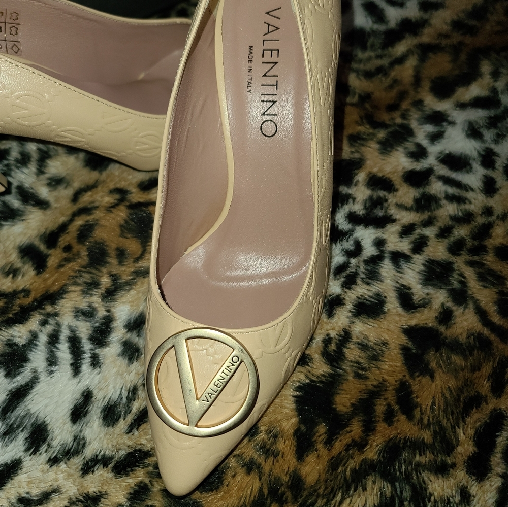 Mario Valentino Heels - Picture 11 of 17